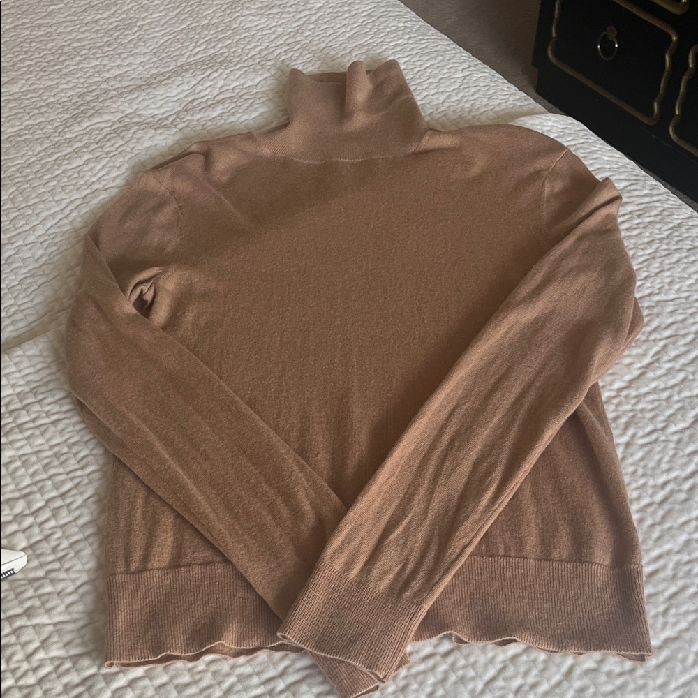 Elegant Women's Camel Turtleneck Sweater Sz L